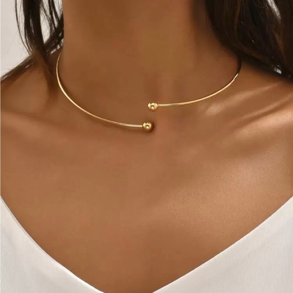 SHEIN Gold Open Choker Necklace